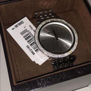 Michael Kors watch. Great condition. Barely worn.